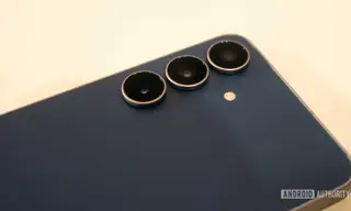 Samsung Galaxy S26 FE Unboxing Shows Off New Design Features