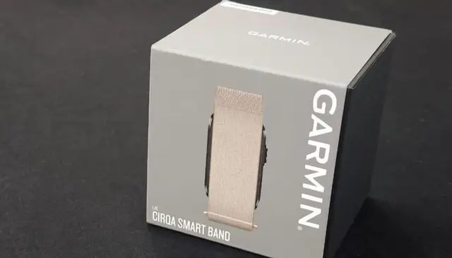 Garmin CIRQA Review: A Unique Screenless Health Tracker