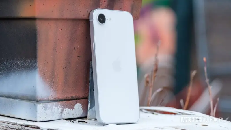 Persaingan Seru: iPhone 17e Tantang Google Pixel 10a di Kelas Menengah