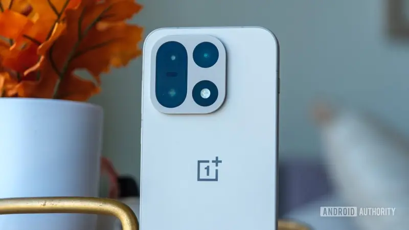 OnePlus 16 Siap Hadir dengan Kamera Periskop 200MP yang Menggoda