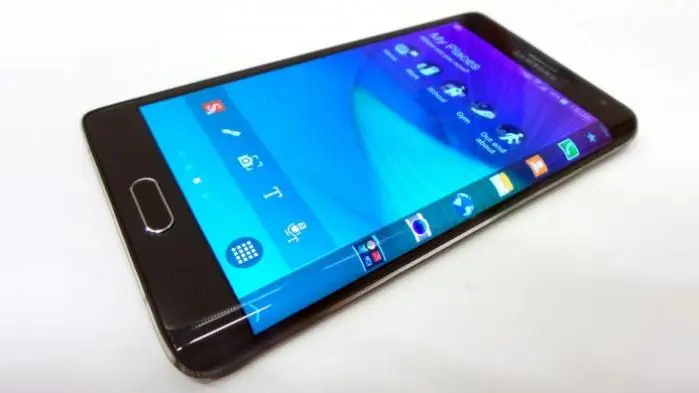Oppo Smartphone Berlayar Lengkung
