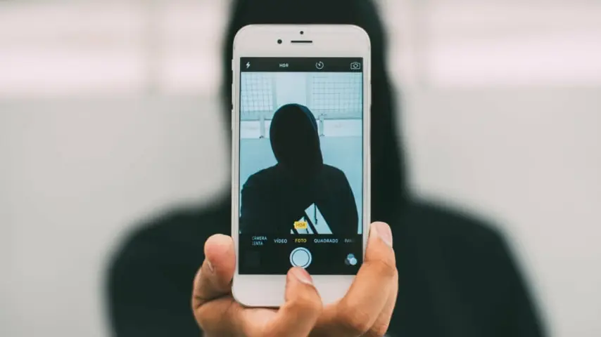 4 Kejahatan yang Dilakukan dengan Gadget