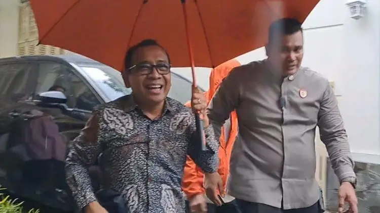 Peringatkan dari Menteri Koordinator PMK: Gunakan Gadget dengan Bijak dan Batasi Penggunaan Anak Anda