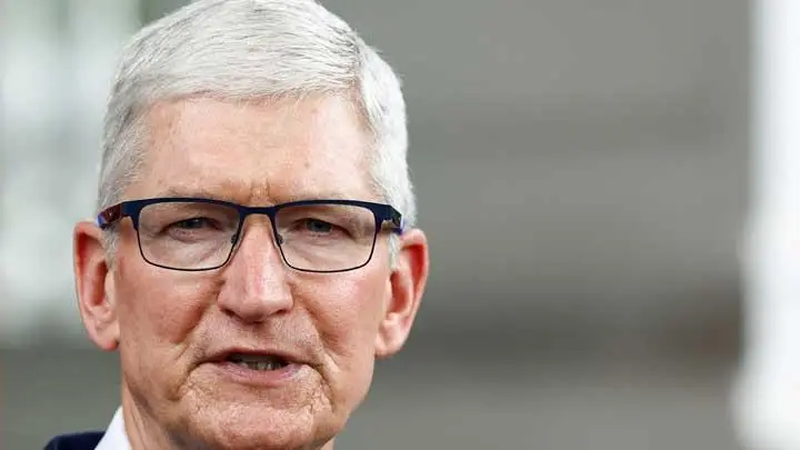 CEO: Tarif Impor Trump Dorong Biaya Apple Mencapai Rp 15 Triliun di Kuartal II