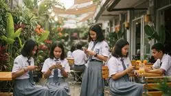 Gen Z Berbondong-bondong Kembali ke Ponsel Jadul, Lepaskan Diri dari Tekanan Media Sosial