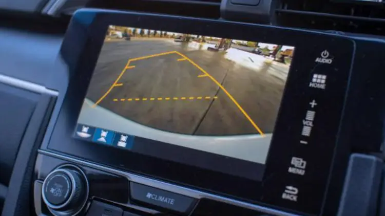 Fitur Canggih untuk Kemudahan Berkendara: Kamera 360 Derajat hingga Lane Keeping Assist, Nikmati Perjalanan yang Lebih Aman dan Nyaman