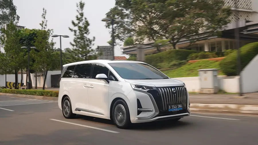 Mengejutkan! Dua Proyek Baru Sorotan di Penganugerahan OTOMOTIF Award 2025