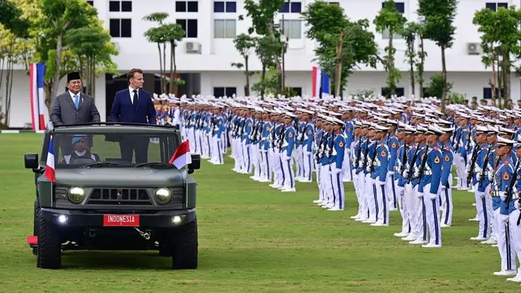 Pindad Bangga: Senjata Maung MV3 Tangguh Dipakai oleh Presiden Prabowo dan Presiden Macron