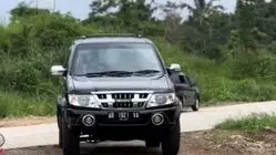 Isuzu Panther vs Kijang Innova: Siapa yang Lebih Unggul?