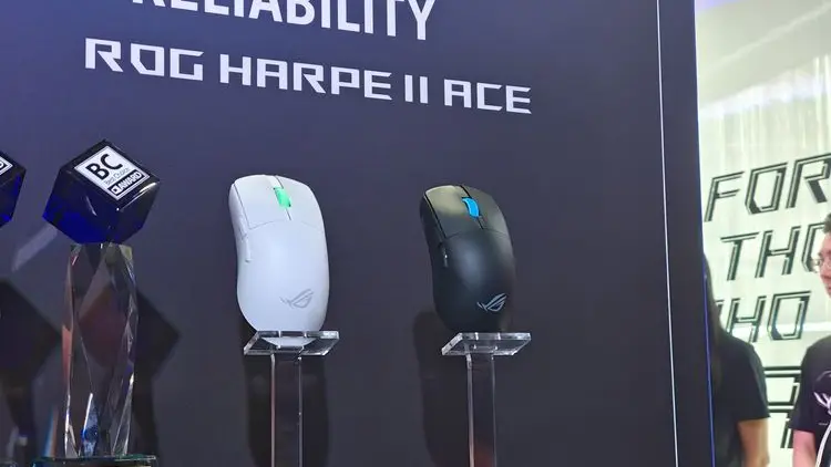 Asus Luncurkan Mouse Gaming Terbaru ROG Harpe II Ace Super Ringan di Computex 2025