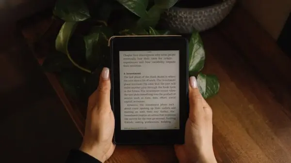 5 Kelebihan E-Reader vs Tablet: Lebih Enak untuk Membaca!