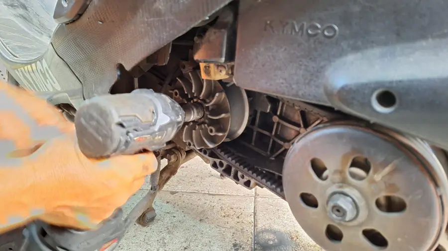 Komponen Kecil yang Wajib Diganti saat Servis CVT Motor Matic