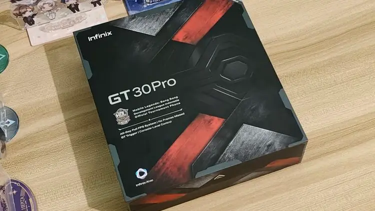Isi Kotak Infinix GT 30 Pro Gaming Beast: Dukungan Canggih dengan Casing Magnet dan Kipas Pendingin