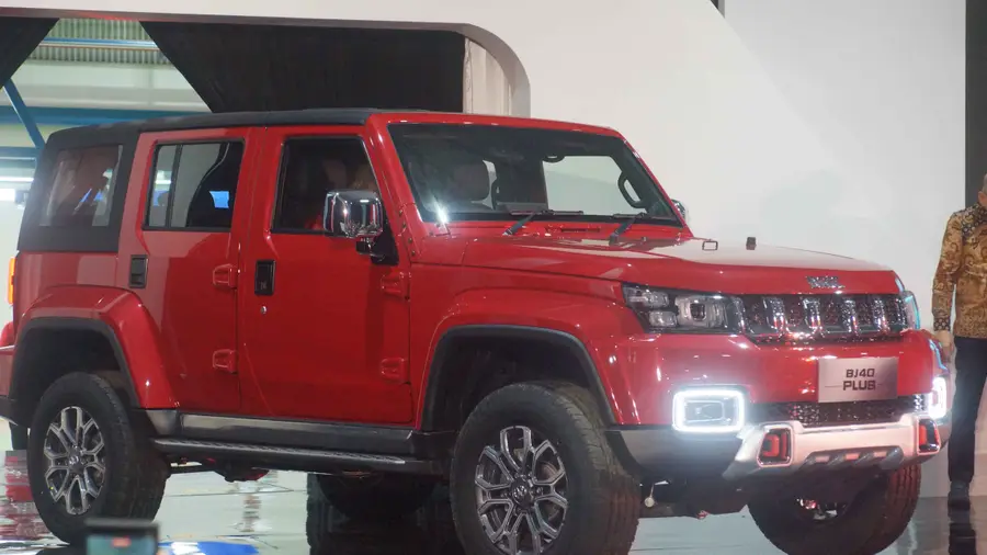 BJ40 Plus CBU di Indonesia Kini Lebih Mahal, Harga Turun Rp 90 Juta dengan RKB!