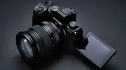 Fujifilm X-S10: Kemampuan Lengkap dalam Desain Compact dengan Grip Hebat