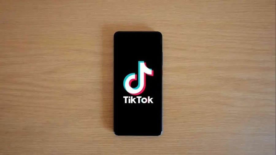 Buka Laptop tapi Malah Guling-Guling di TikTok? Ini Dia Cara Menghentikan Distraksi!