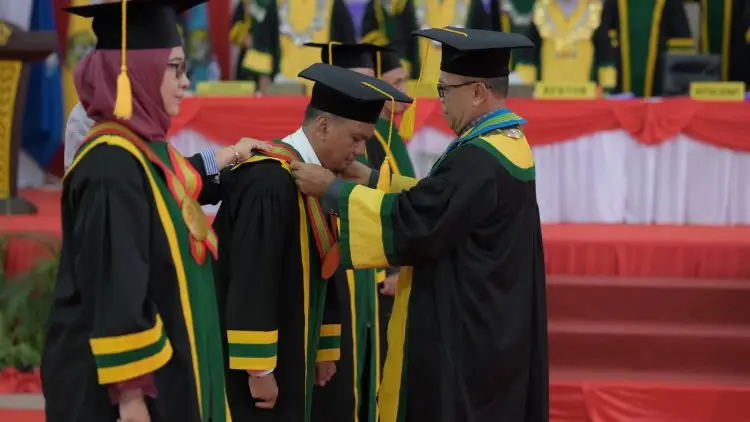 Di Hadapan Ratusan Guru,Guru Besar Unri Praktikkan Ngobrol dengan AI