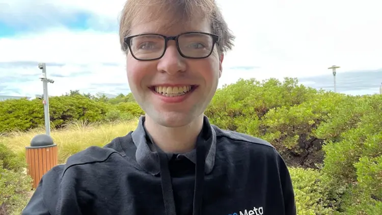 Siapa Matt Deitke, Jenius AI Muda yang Disodori Mark Zuckerberg Rp 4 Triliun?