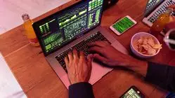 Tips Ampuh Lindungi Data Pribadi dari Serangan Cyber