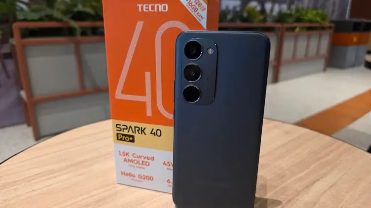 Unboxing Tecno Spark 40 Pro Plus, HP Rp 2 Jutaan dengan 3 Aksesori Langka