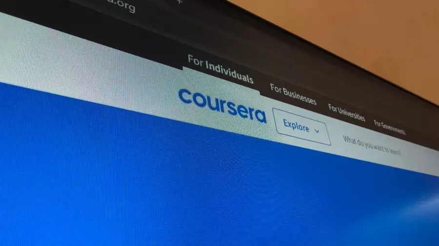 Langkah Coursera Jaga Kurikulum Tetap Mutakhir dengan AI