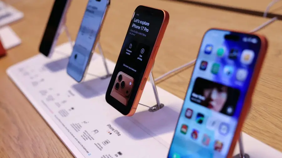 Harga iPhone 17 vs iPhone 16 di Indonesia