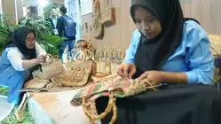 Robot AI dan Produk UMKM Meriahkan ISF 2025 di Jakarta