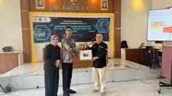 Komunikasi Humanoid 2.0: Siswa SMK Kartika XIX-1 Bandung Belajar Berbicara Cerdas dengan AI