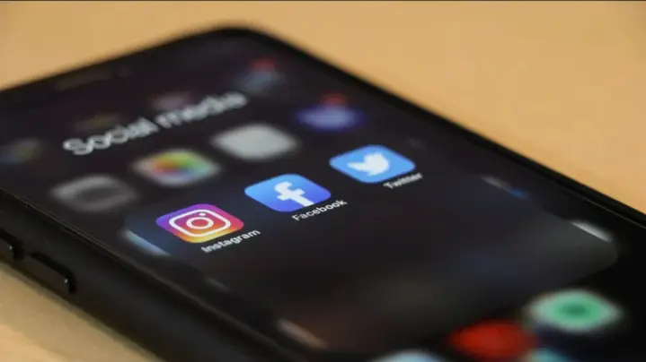 Komdigi Perketat Pengawasan Konten Media Sosial