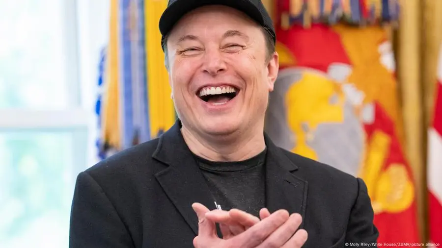 Seberapa Netral "Grokipedia" Milik Elon Musk?