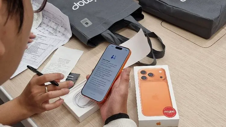 Kaleidoskop Tekno 2025: Apple Rilis iPhone Dua Kali dalam Satu Tahun, Fenomena Langka di Indonesia