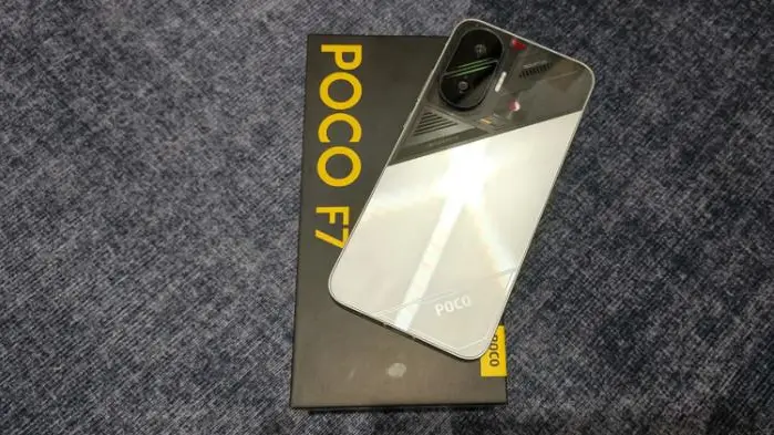 Perbandingan Harga HP POCO Desember 2025: POCO F7 vs F7 Pro