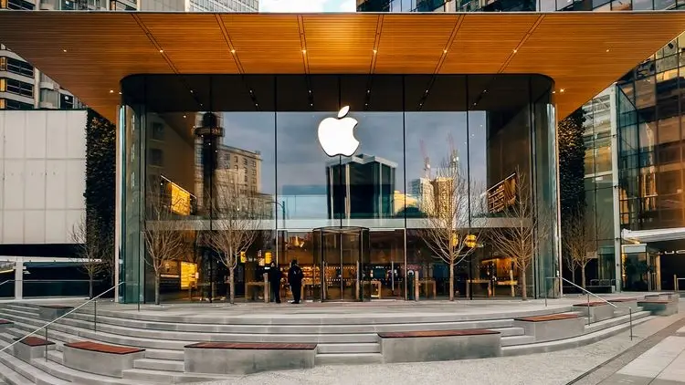 Nama-nama Pemimpin Apple yang Direbut Proyek AI Meta dan OpenAI