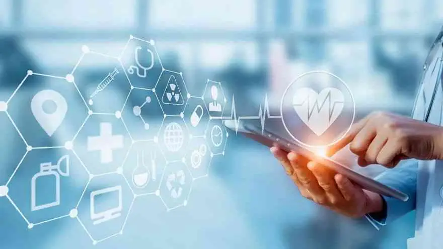 Perawat: Profesi Tak Tergantikan di Era Robot dan AI