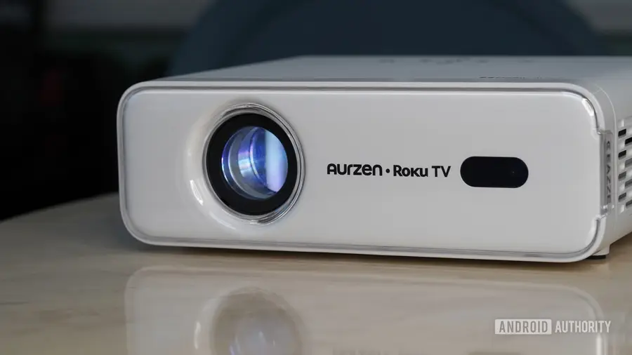 Menikmati Malam Film dengan Proyektor Roku EAZZE D1R yang Ramah Anggaran