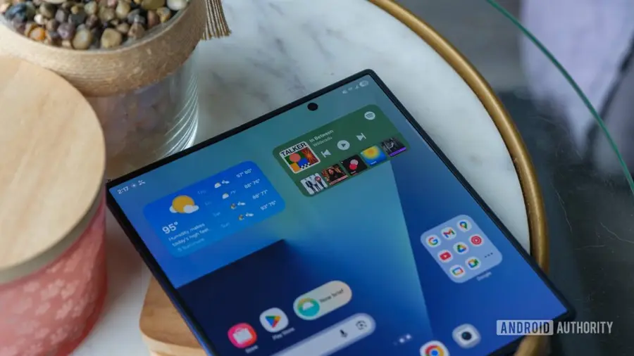 Galaxy Z Fold 7 Hadir dengan Kontroversi dan Pembaruan Signifikan