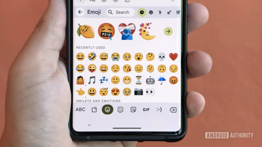 Gboard Perkenalkan Fitur Baru untuk Memperbesar Ukuran Emoji Anda