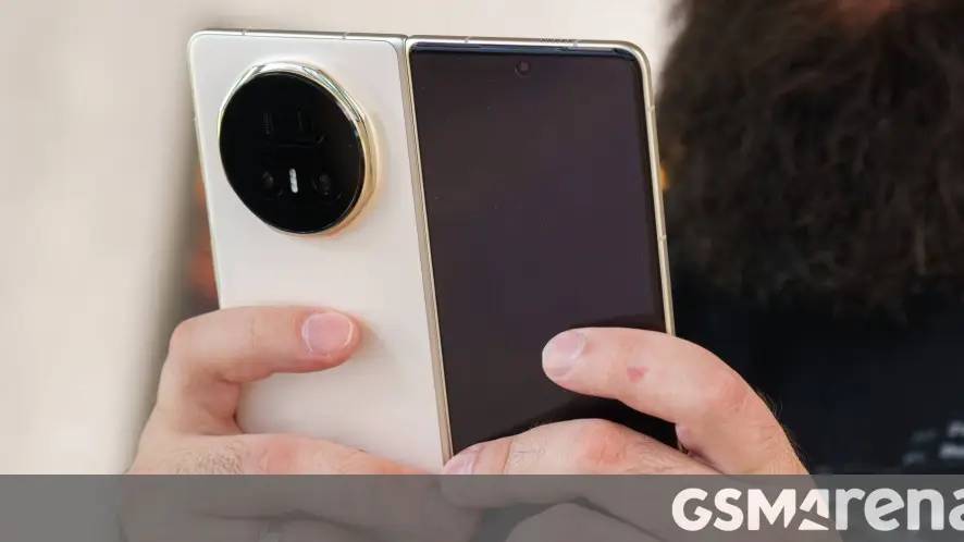 Honor Magic V6 Hadir dengan Pengisian Cepat 120W, Siap Memukau Pengguna