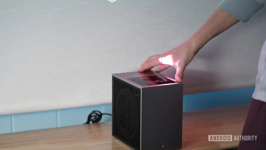 LG CineBeam S: Proyektor Kompak untuk Pengalaman Menonton Maksimal di Rumah