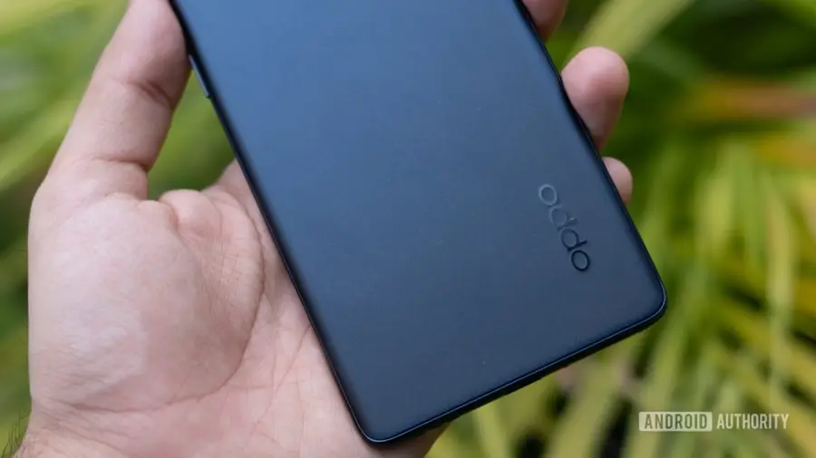 OPPO Find X9 Ultra Hadir dengan Kamera Besar yang Menarik Perhatian