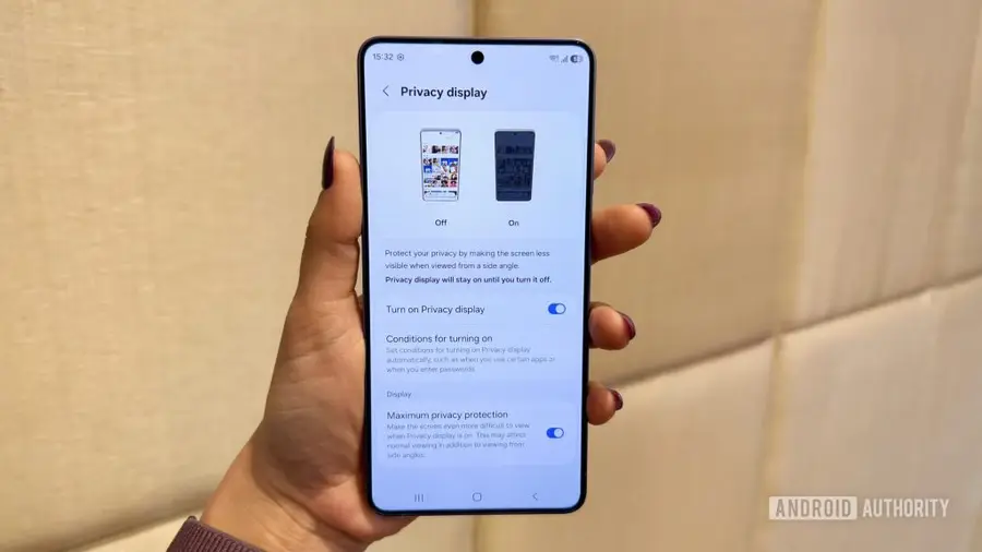 Perbandingan Fitur Privacy Display Galaxy S26 Ultra dan Pelindung Layar Privasi