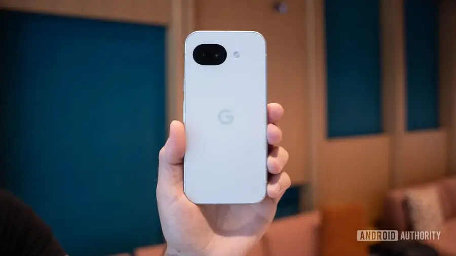 Pixel 10a atau Galaxy S25 FE, Mana yang Lebih Baik?