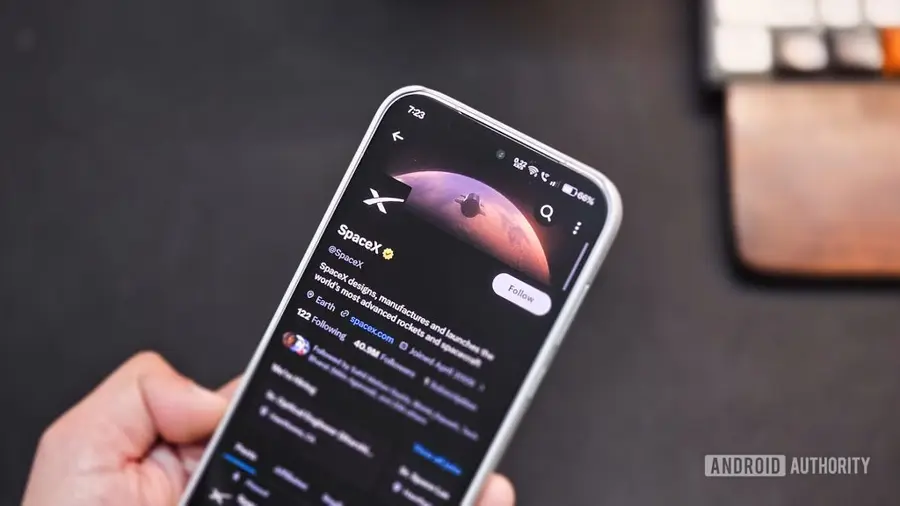 SpaceX Siap Luncurkan Smartphone dengan Konektivitas Starlink yang Revolusioner