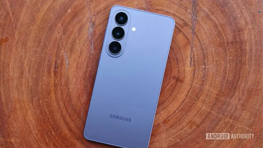Alasan Memilih Samsung Galaxy S26 daripada S26 Ultra yang Harus Diketahui