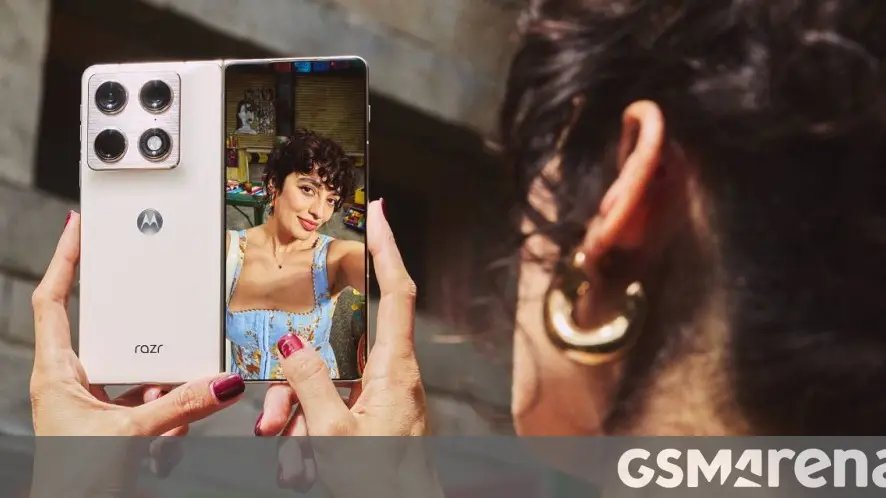 Motorola Razr Fold Hadir dengan Desain Lipat Buku yang Menarik