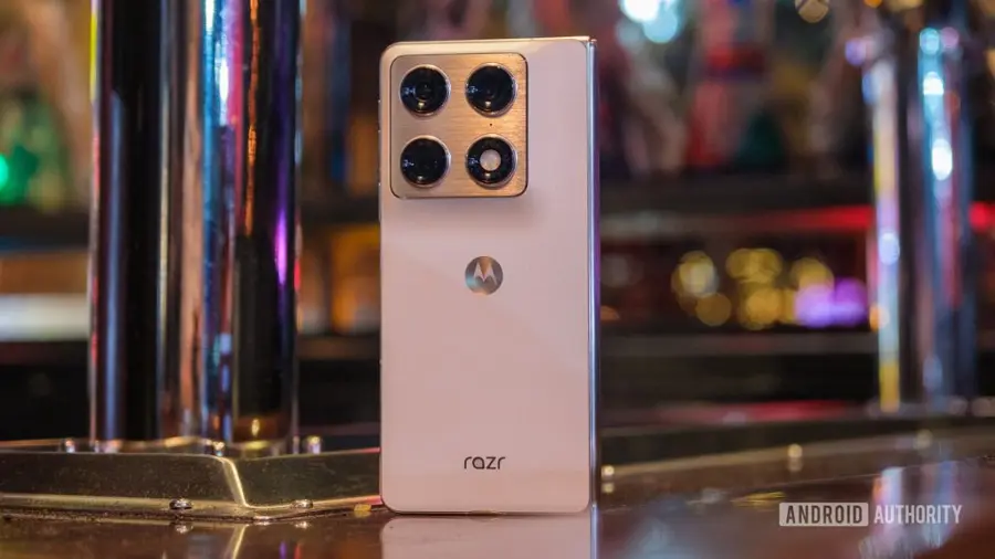 Motorola Razr Fold Hadir dengan Spesifikasi Menarik dan Daya Tahan Baik
