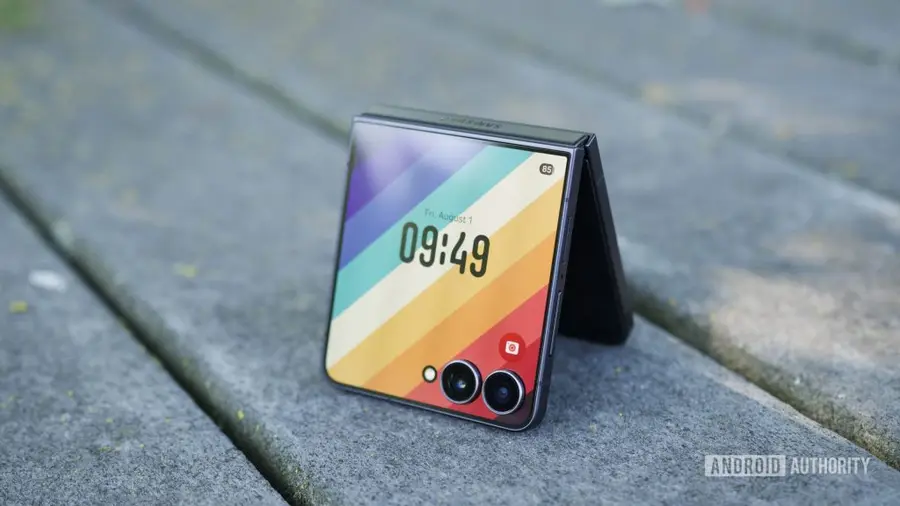 Spesifikasi Baterai Galaxy Z Flip 8: Inovasi atau Sekadar Regenerasi?