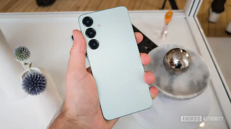 Pembaruan One UI 8.5 untuk Galaxy S25 Masih Menunggu Kepastian
