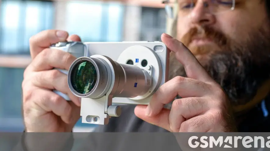 Vivo X300 Ultra Hadirkan Inovasi Fotografi Mobile dengan Kit Lengkap