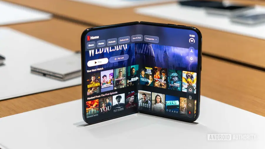 iPhone Duo Apple Siap Atasi Masalah Aplikasi pada Foldable Android